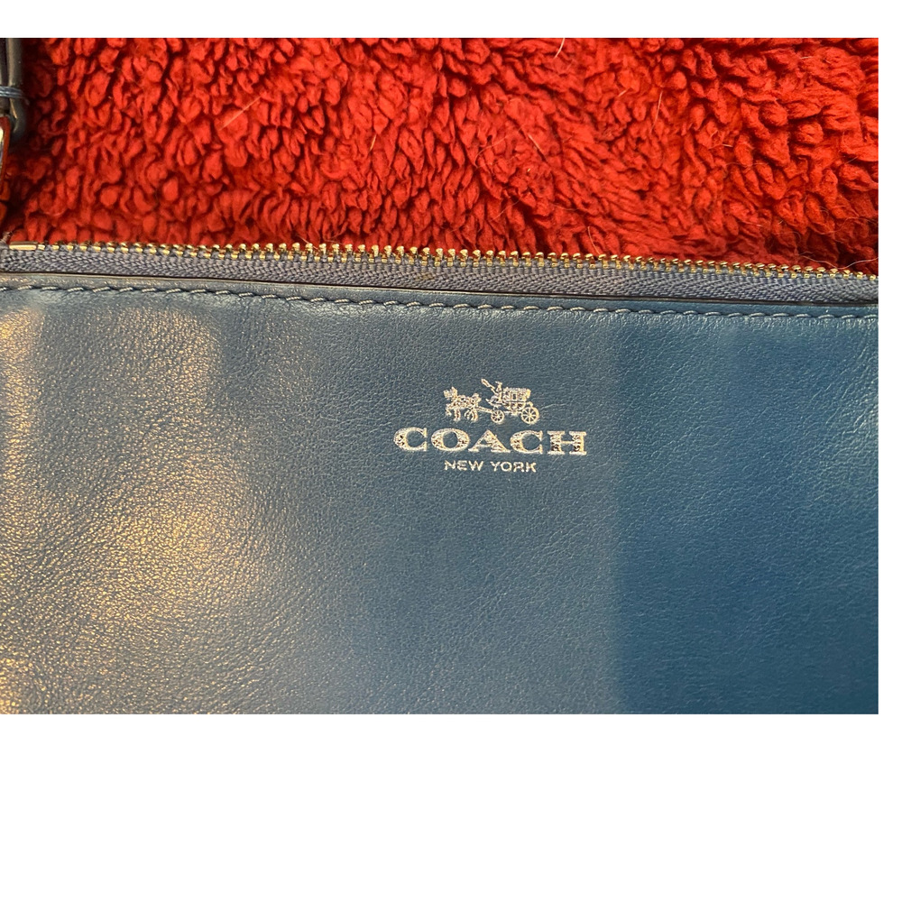 Coach wallet Blue retail:$275